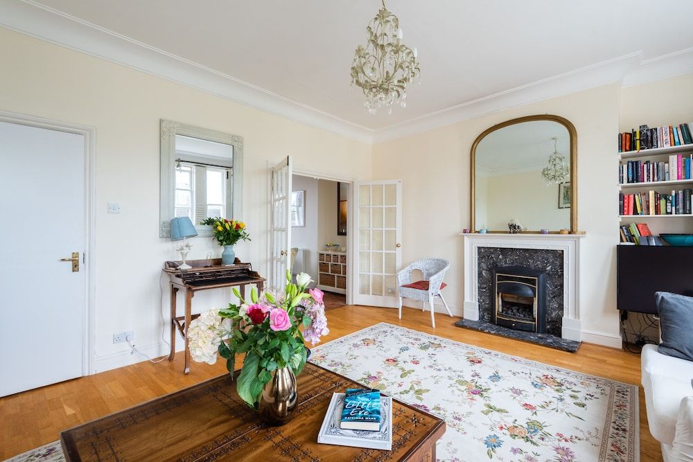 Panoramic Family Home in Maida Vale Apartment, 3 Bedrooms 20