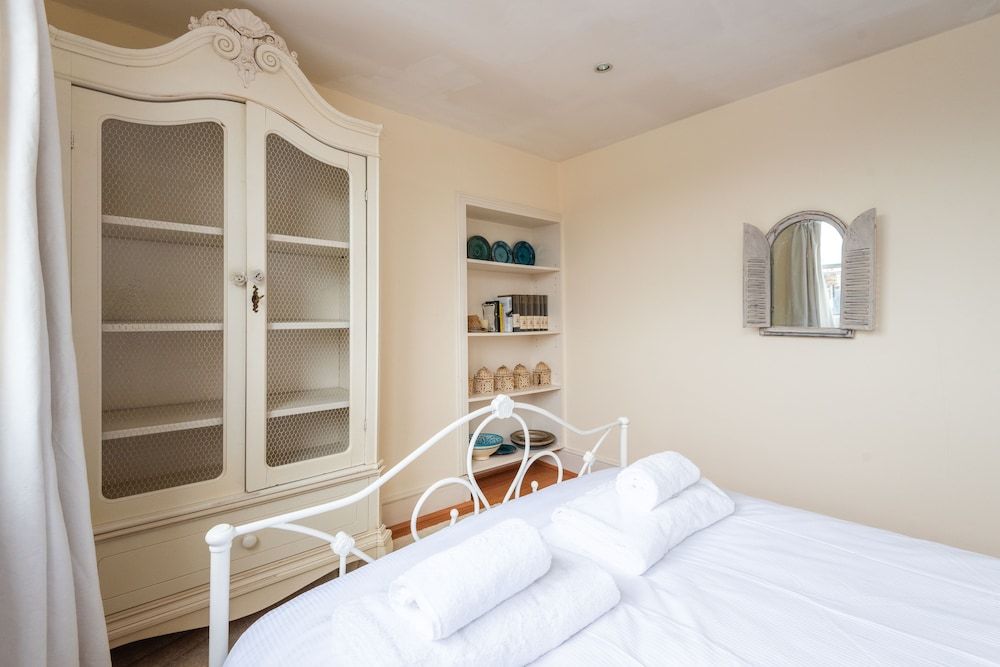 undefined Panoramic Family Home in Maida Vale 10