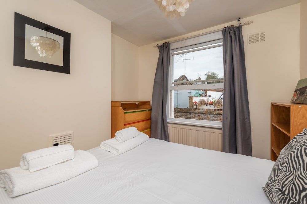 Panoramic Family Home in Maida Vale Apartment, 3 Bedrooms 12