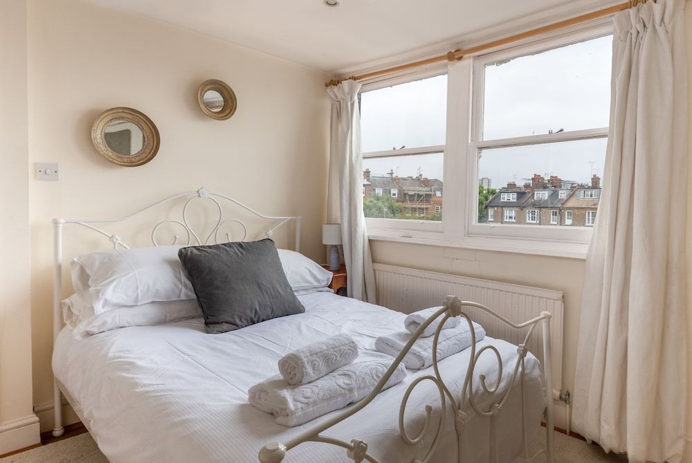 undefined Panoramic Family Home in Maida Vale 9