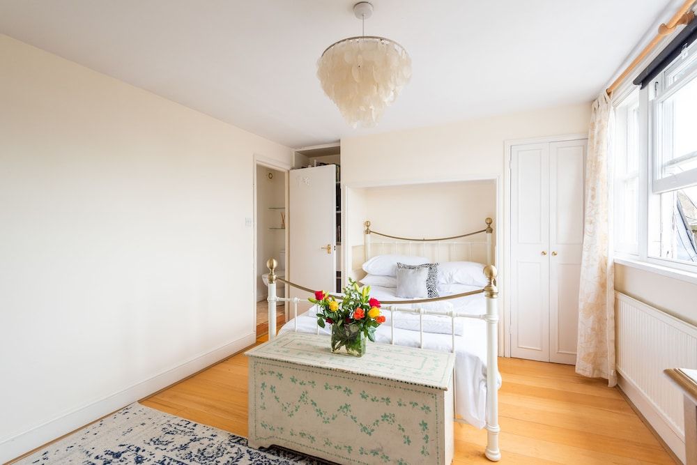 undefined Panoramic Family Home in Maida Vale 8