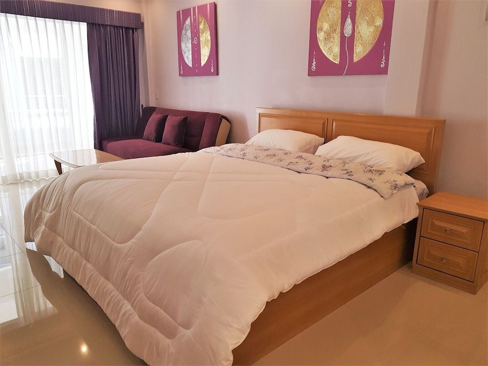 undefined Spacious 3rd Floor Studio at Baan Suan Lalana 6