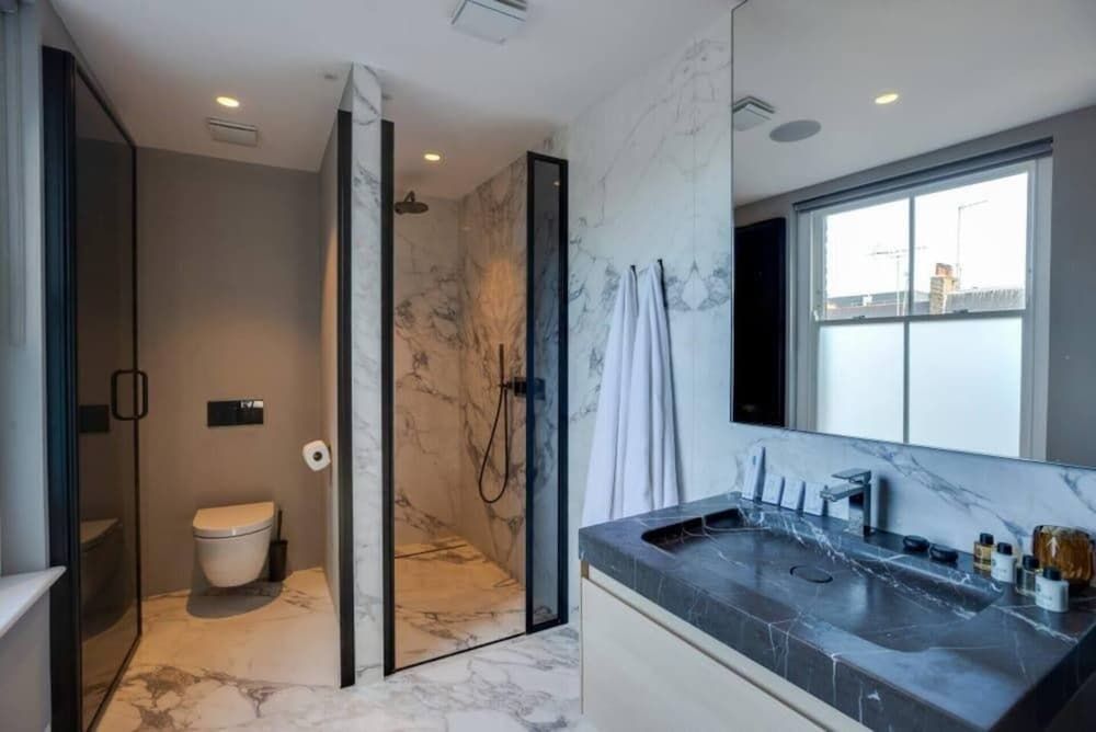 Amazing Roof Terrace Apartment 1-bedroom in London Apartment 16