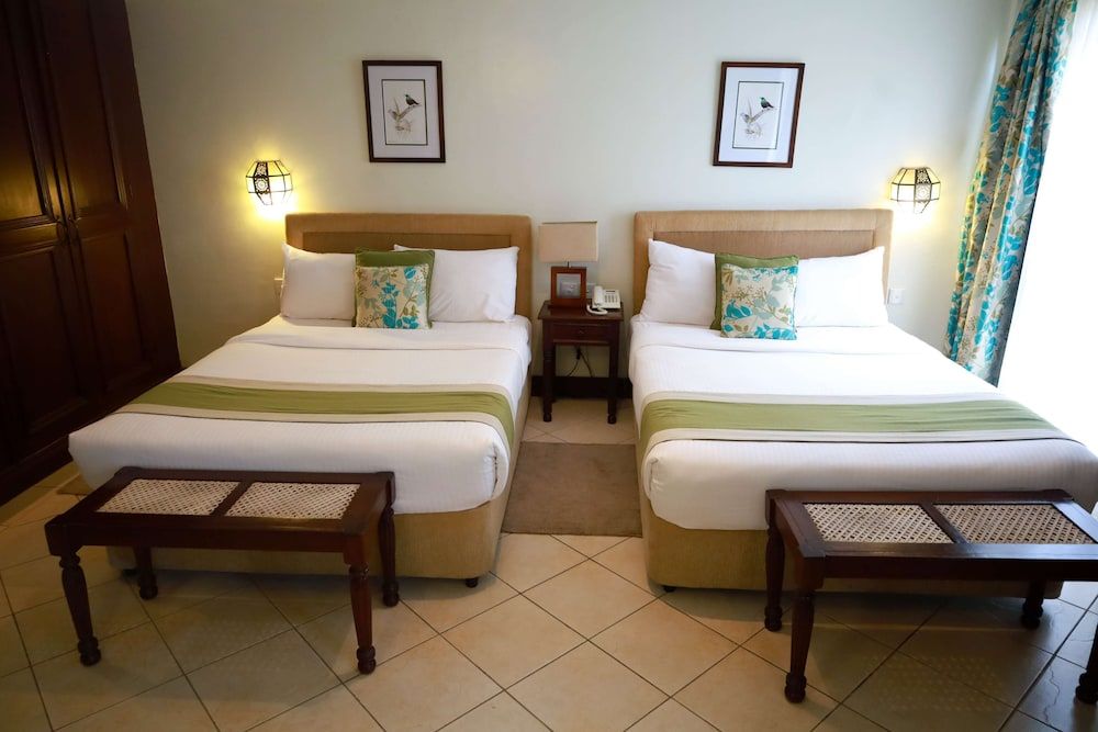 The Heron By Sarovar Portico India Standard Room, 2 Twin Beds 2