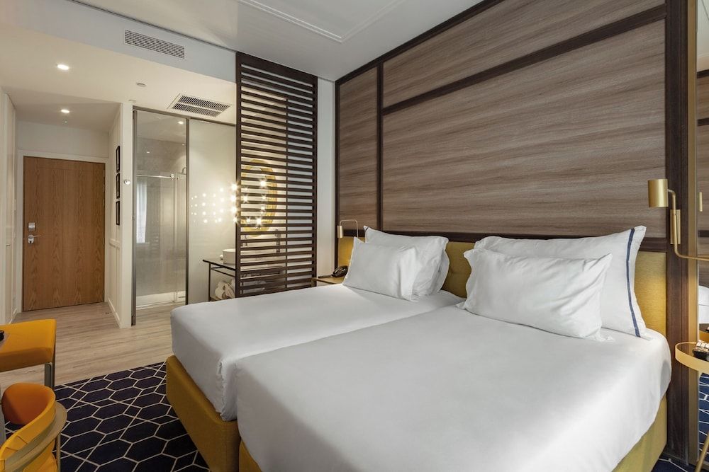 Pestana CR7 Gran Vía Madrid Superior Room 3