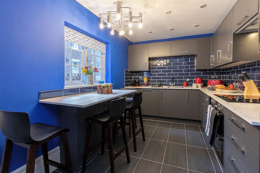 undefined JOIVY Gorgeous 3-bed maisonette in Westbourne Green with patio 2