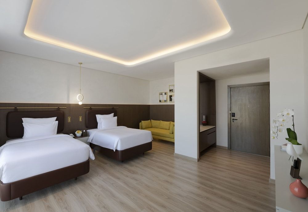 Deluxe Room, 2 Single Beds, City View