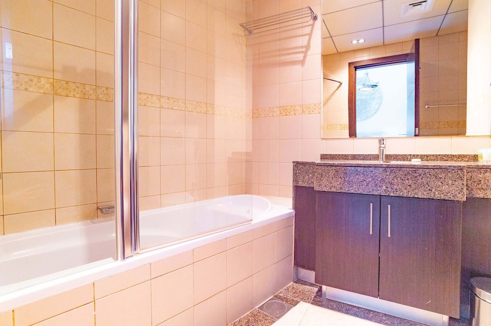 undefined 1 Bed Apartment in Dubai Marina - MRN 9