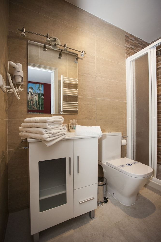 undefined Hostal Aresol 8