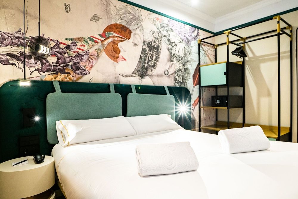 undefined SmartRental Collection Gran Vía Capital 6