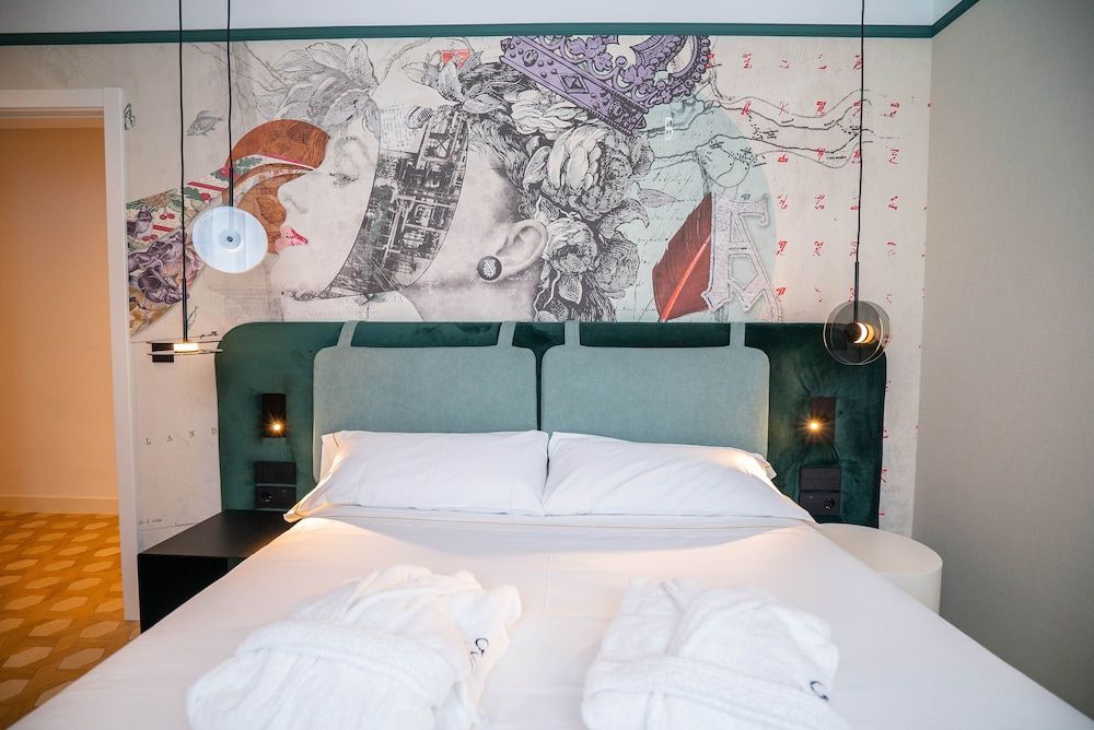 Suite, 2 Bedrooms (Collection)