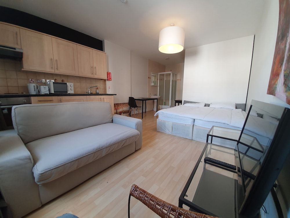 Studio Apartment in South Kensington 6 Studio 10
