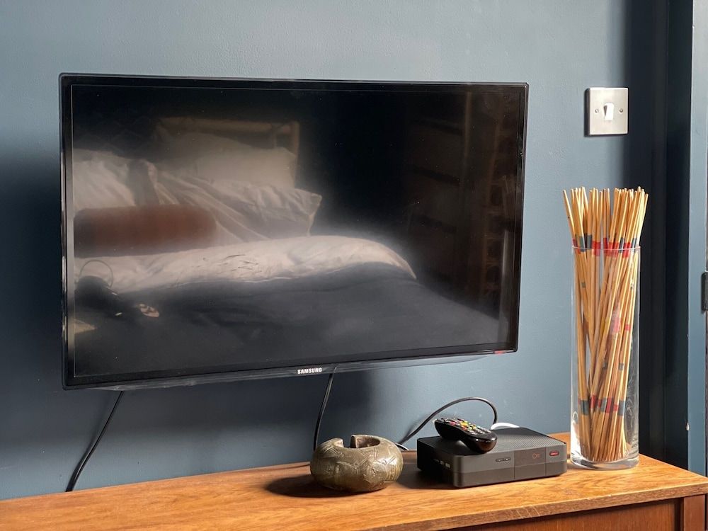 undefined 2-bed Apartment in Portobello 9