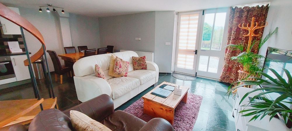 Dolgun Uchaf Guesthouse Cottage, Ensuite, Mountain View (Two Bedroom) 11