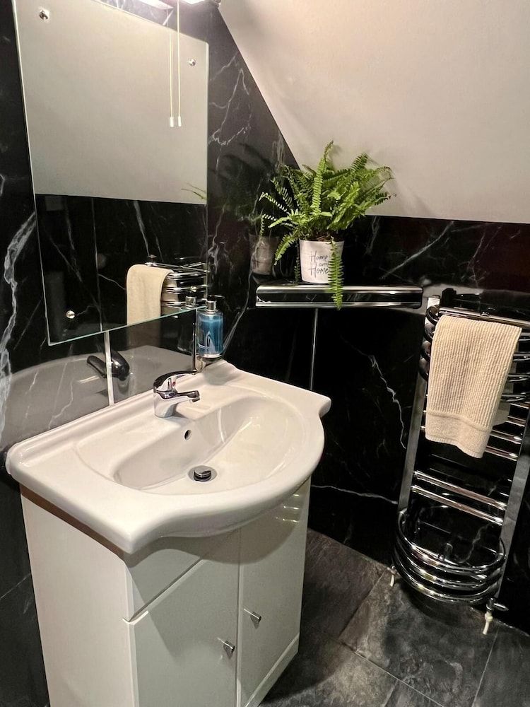 Dolgun Uchaf Guesthouse Cottage, Ensuite, Mountain View (One Bedroom) 8