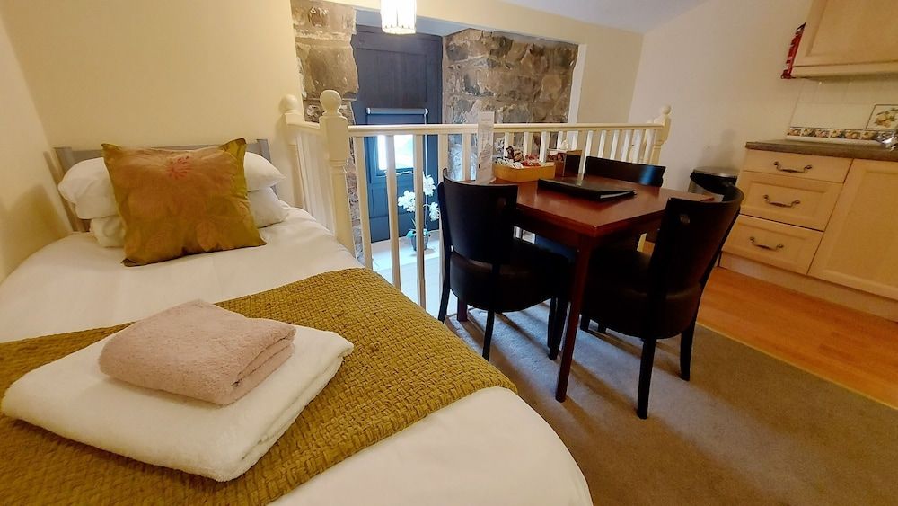 Dolgun Uchaf Guesthouse Suite, Ensuite 6