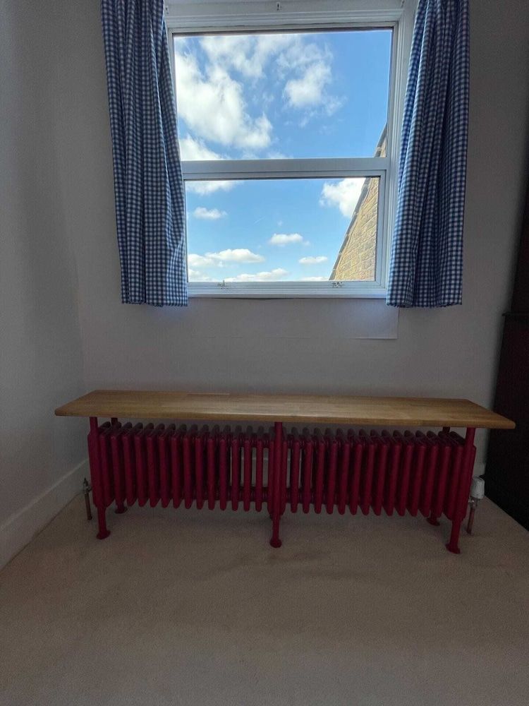 undefined Modern & Cosy 1 Bedroom Top Floor Flat in East Dulwich 2