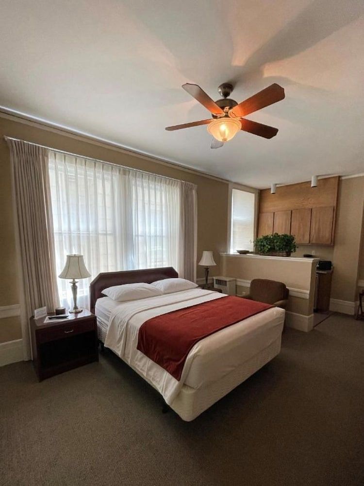 Signature Studio