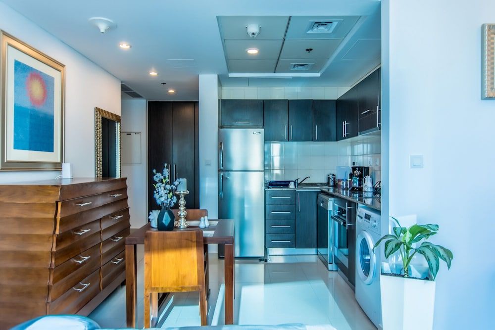 undefined BAY Central West 6