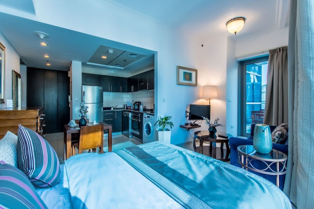 undefined BAY Central West 5