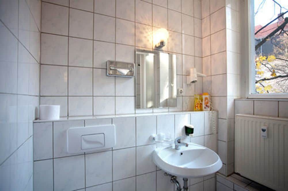 Hotel Aster Single Room 4