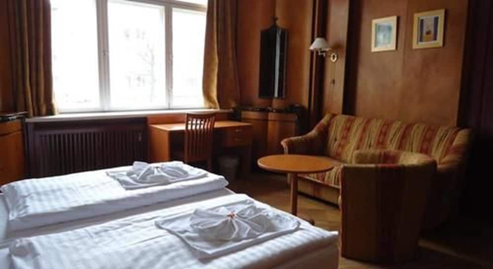 Hotel Aster Double or Twin Room 2