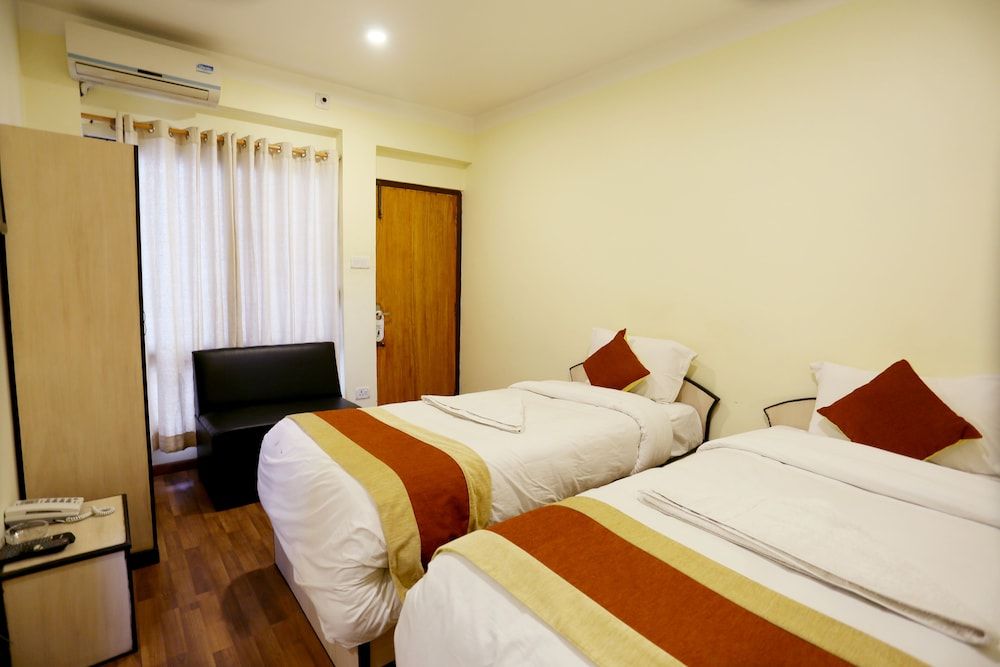 undefined Hotel Sweet Town 4