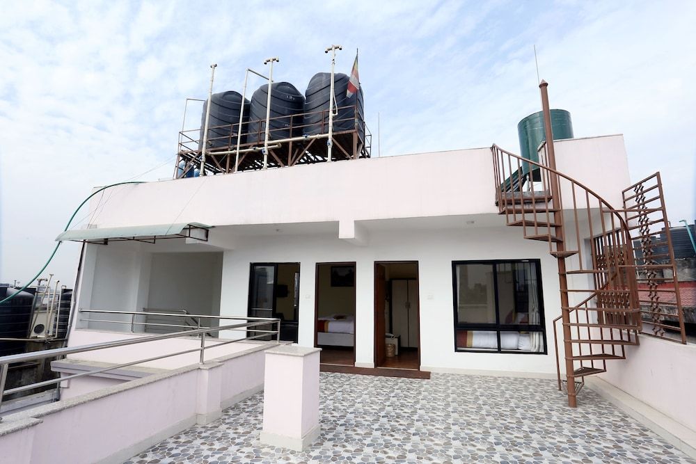 undefined Hotel Sweet Town 6