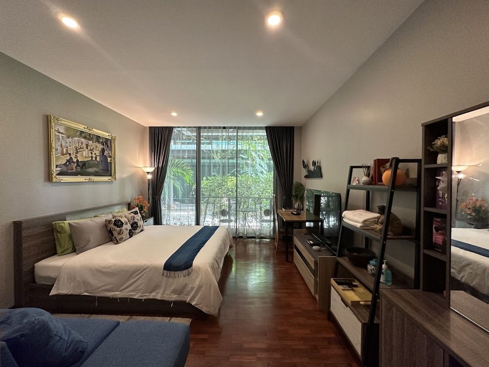 PomPom Home Superior King Room With Balcony 2