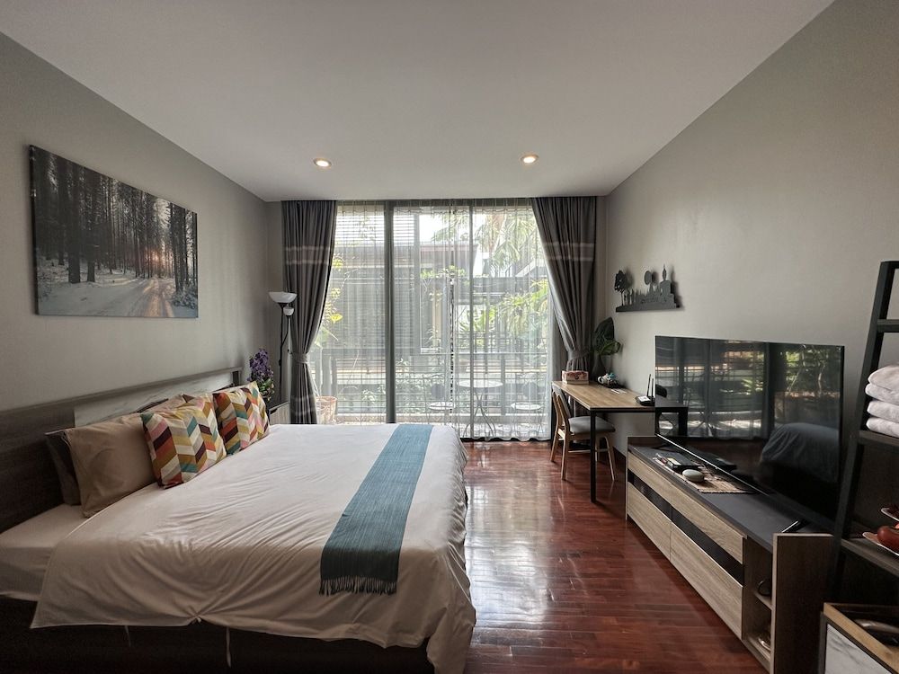 PomPom Home Superior King Room With Balcony 3