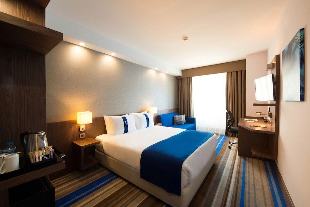 undefined Liv City Hotels 4