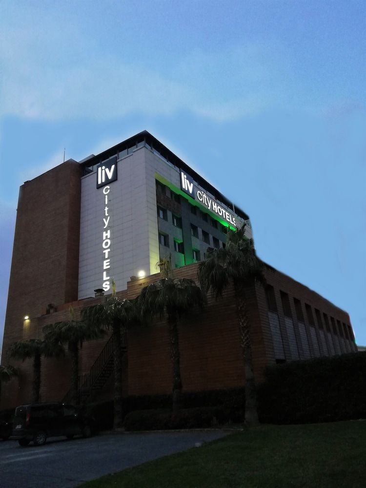 undefined Liv City Hotels 8