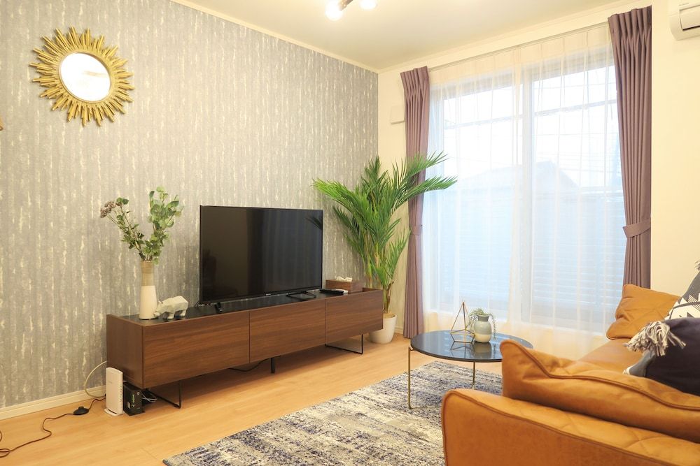 Etranger Kaname Cho Three-Bedroom Apartment 12