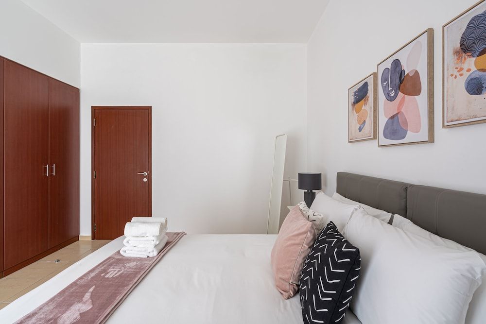 undefined HiGuests - Sadaf 7 8