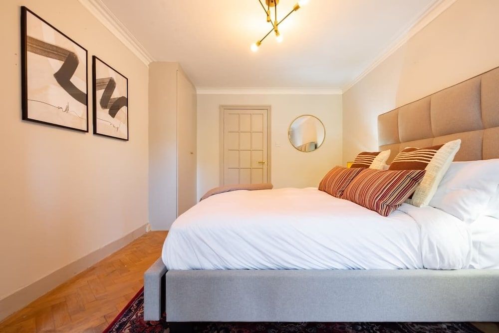 undefined The Richmond Upon Thames Escape - Modern & Bright 2bdr Flat With Parking 7