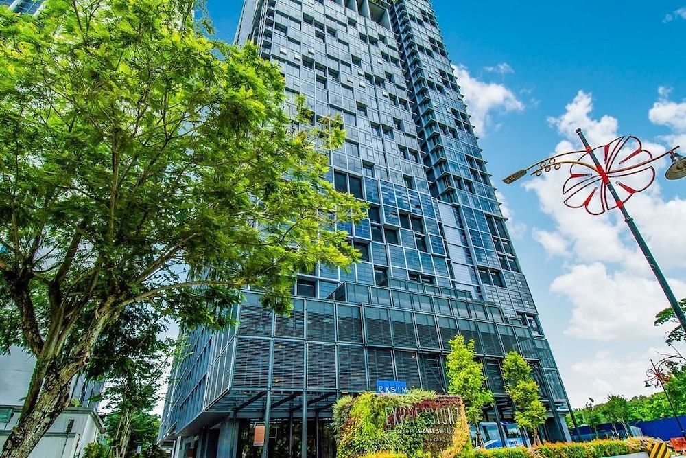 undefined Expressionz Professional Suites by iHost Homes 2 4