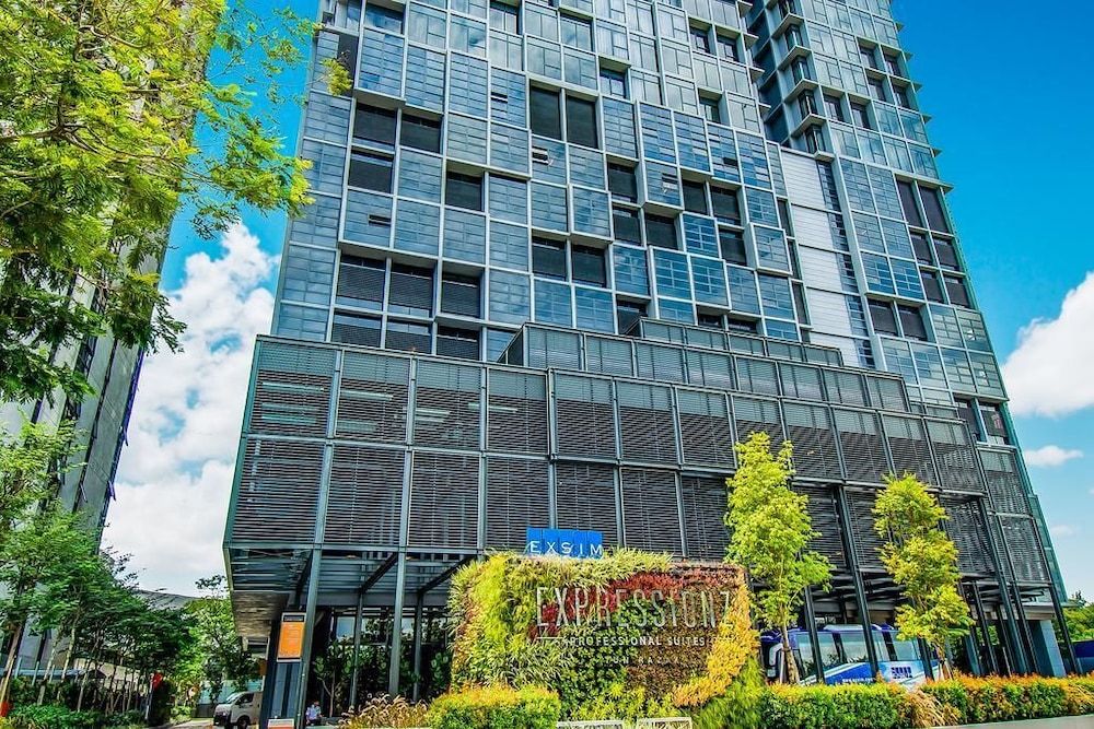 undefined Expressionz Professional Suites by iHost Homes 2 5