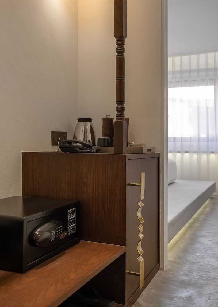 Nidhra Boutique Superior Twin Room, 2 Twin Beds 5