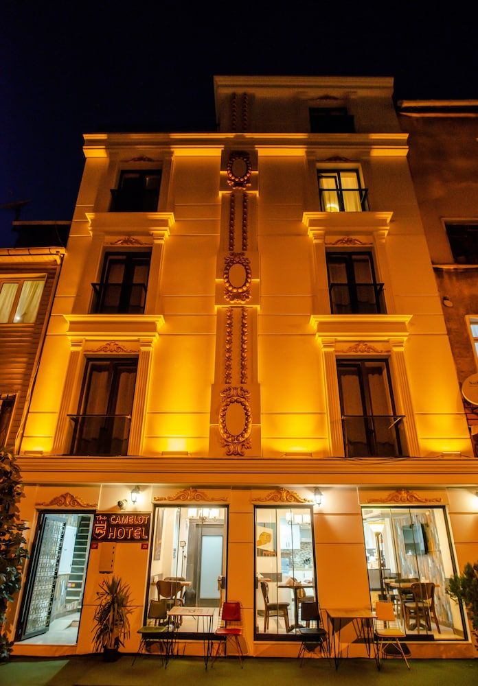 undefined The Camelot Hotel 5