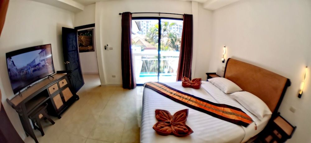 TUCHELAND Luxury Pool Villa Pattaya Walking Street 7 Bedrooms Luxury Villa, Multiple Bedrooms, Sea View, Beachside 5