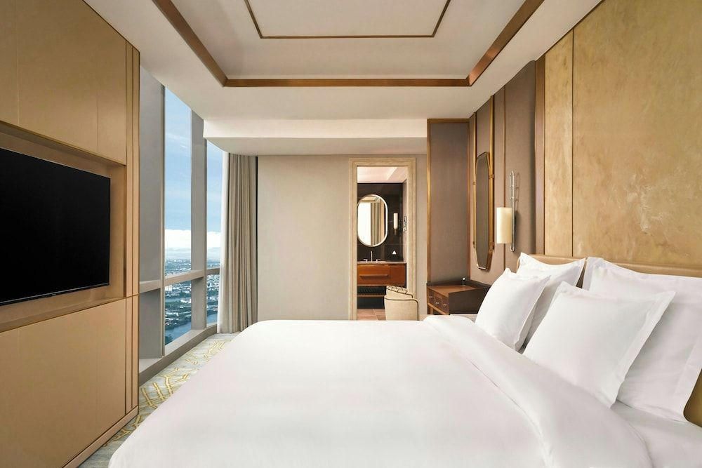 Panoramic Suite, 1 King Bed, Non Smoking