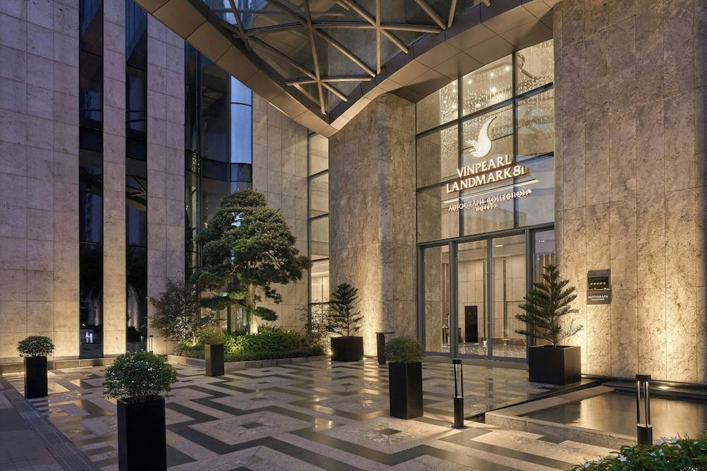 Vinpearl Landmark 81, Autograph Collection