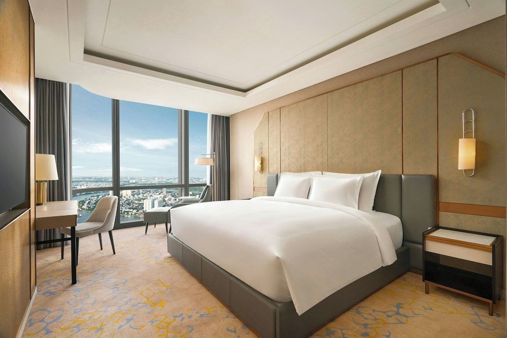 Club Room, 1 King Bed, Non Smoking