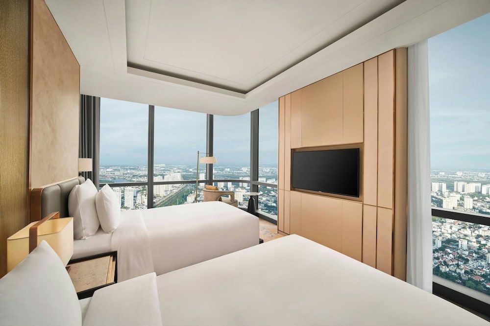 undefined Vinpearl Landmark 81, Autograph Collection 8