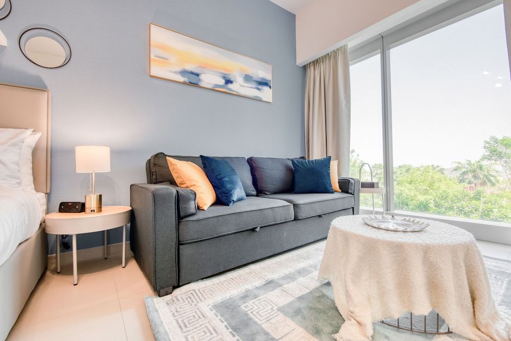 undefined Capital Living On Reem: The Arc Towers 5