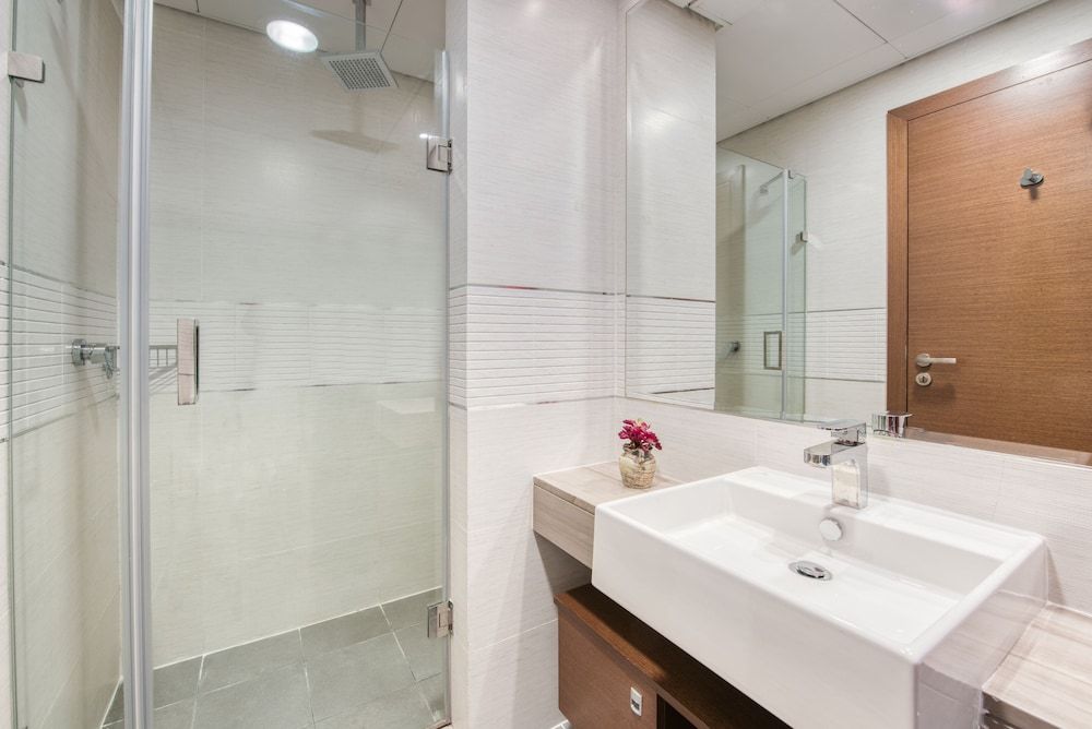 undefined Capital Living On Reem: The Arc Towers 8