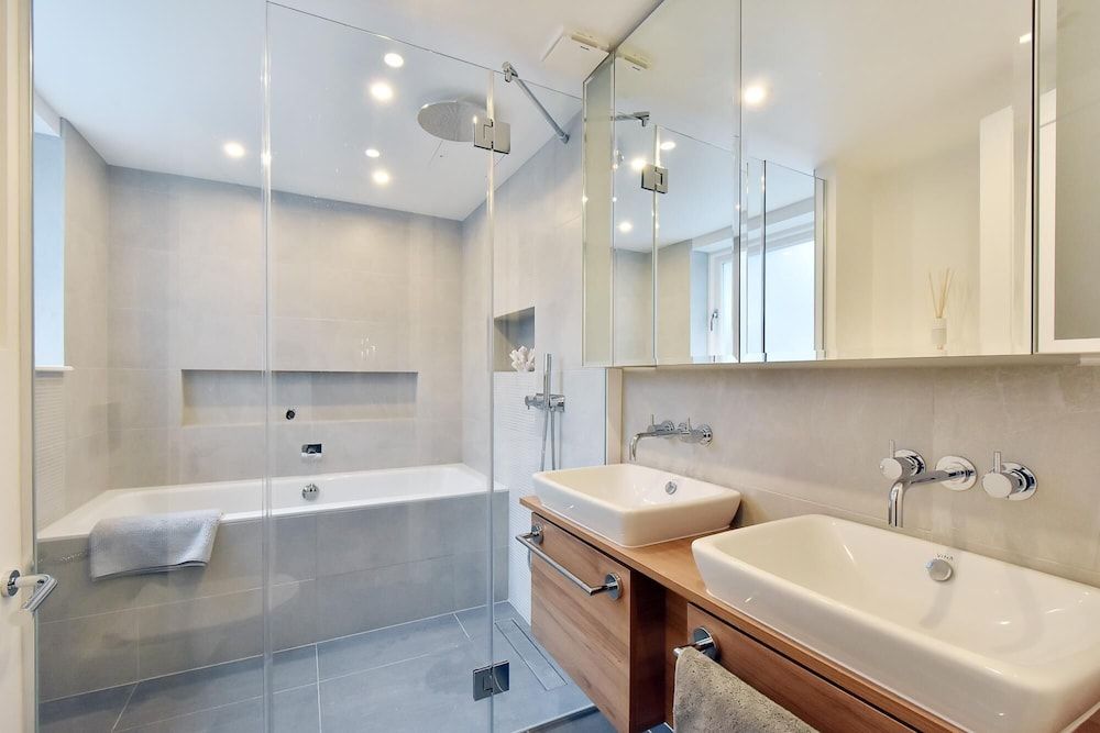 undefined Stunning Mayfair 3 Bed 8 Million Air Conditioned 8