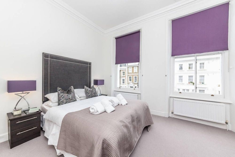 undefined Spacious and Recently Modernised Two-bedroom Apartment in Kensington 7