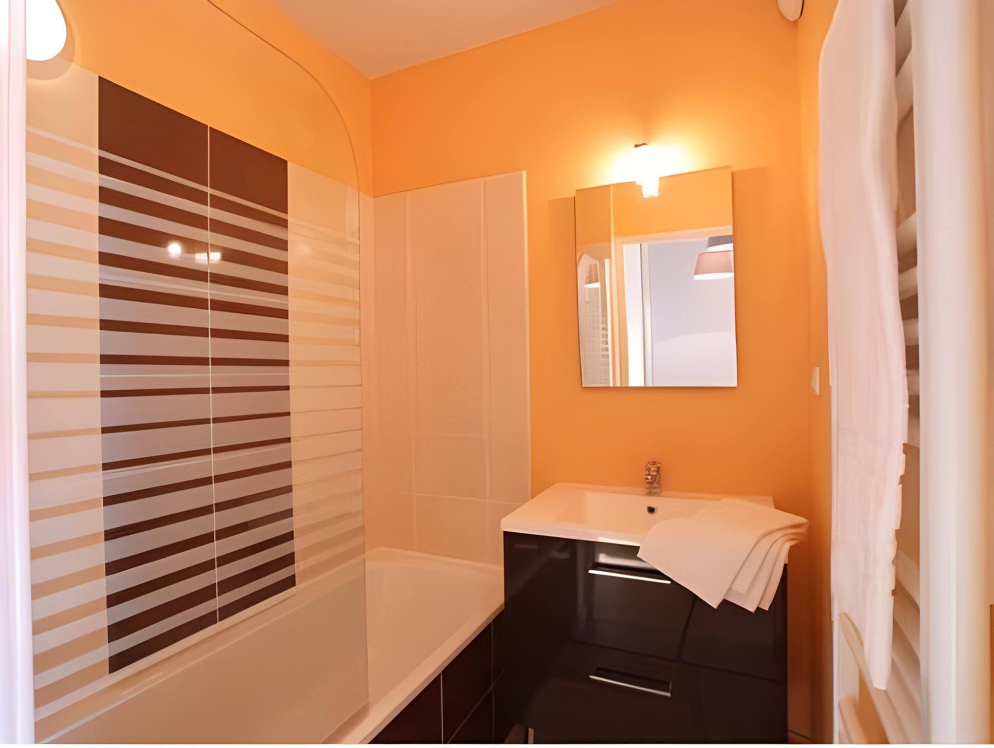 Studio (2 Adults)