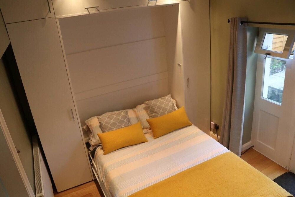 undefined Kennington Oval 2-bed Apartment in London 6